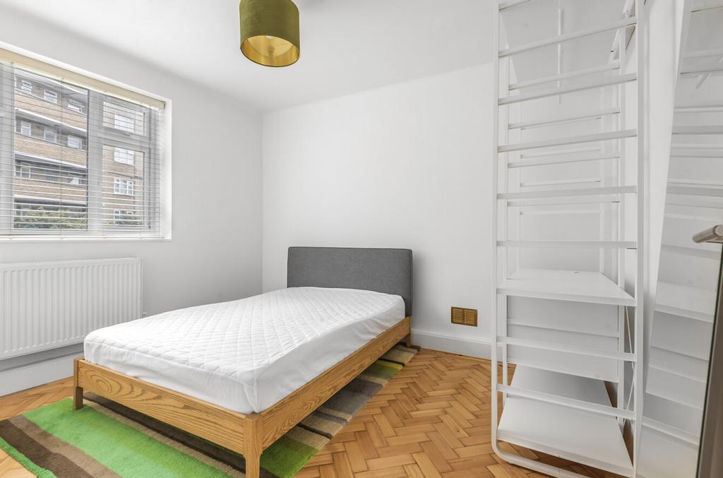 Apartment in London - More