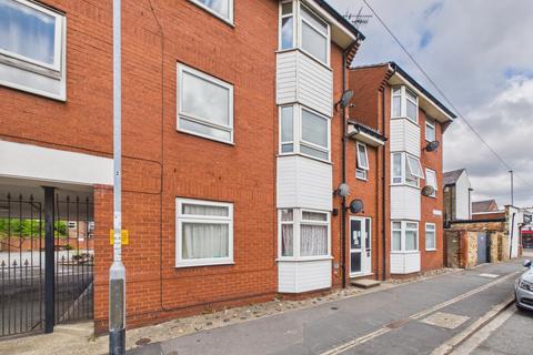 2 bedroom flat for sale, Durham Court, Durham Street, Hull, HU8 8QQ