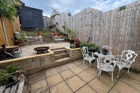 2 bedroom terraced house for sale, Wye Dale, Church Gresley, DE11