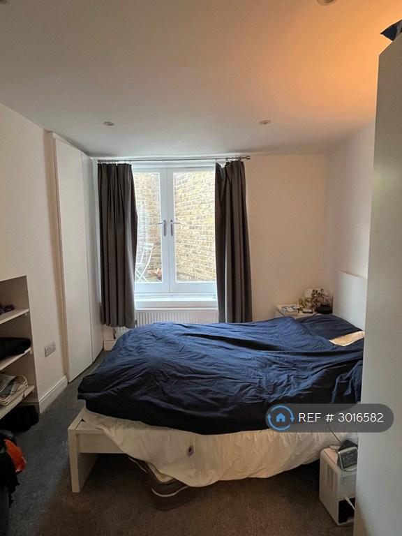 Apartment in London - View 3