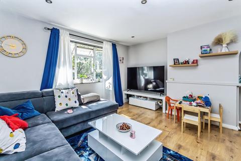 2 bedroom flat for sale, Corona Road, London, SE12
