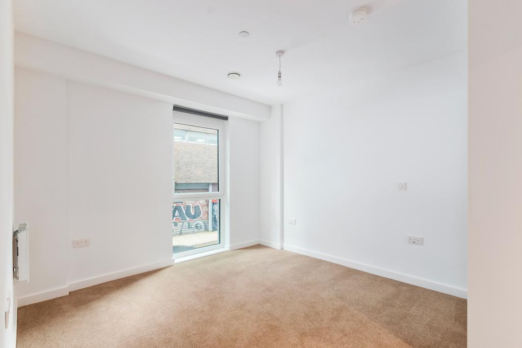 Apartment in Brighton, Round Hill - More