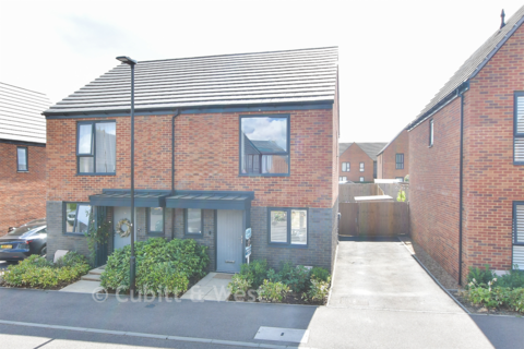 2 bedroom semi-detached house for sale, Mountain Street, Crawley RH11