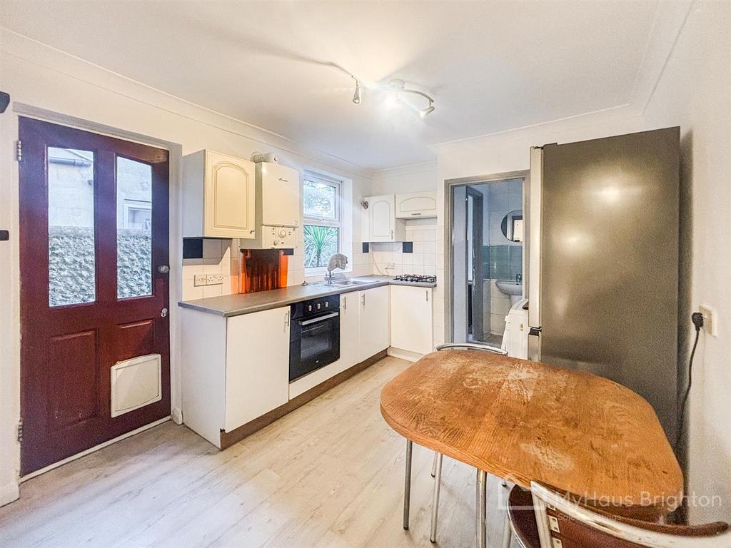 Apartment in Brighton - View 5