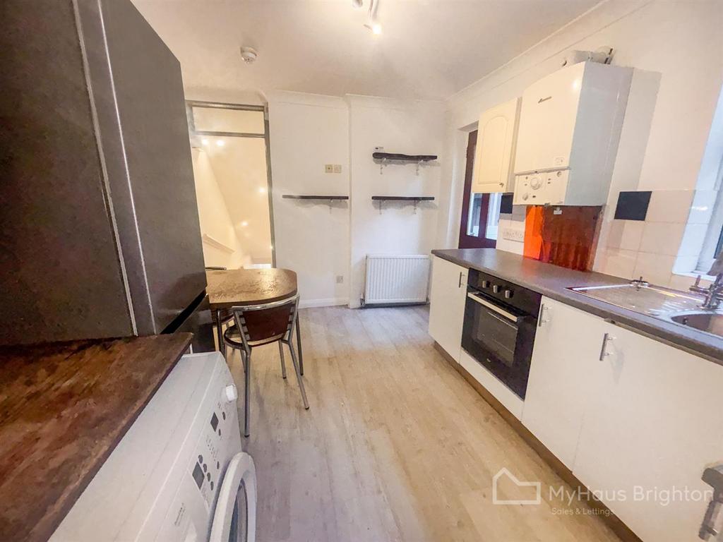 Apartment in Brighton - More