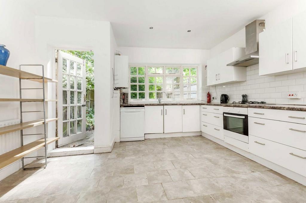 House in London - View 4
