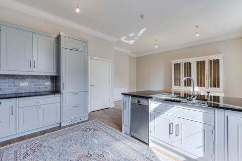 2 bedroom flat for sale, Flat C The Hollies, Weetwood Lane, Leeds, West Yorkshire, LS16