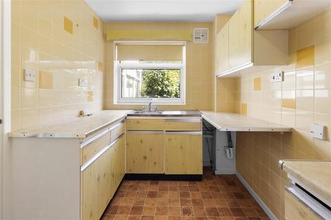 3 bedroom end of terrace house for sale, Porters Way, Polegate BN26