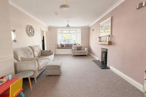 4 bedroom detached house for sale, Prospect Road, Farnborough GU14