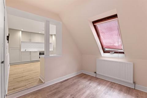 2 bedroom flat for sale, Flat 13, Beaumont House, 15 St. Johns Place, Perth, Perth and Kinross, PH1