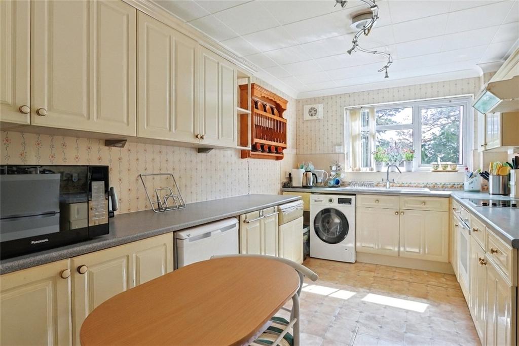 Apartment in Dorset - View 4