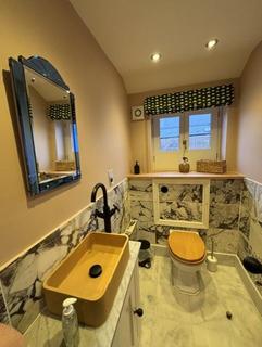 1 bedroom apartment to rent, Flat 2, 23 Station street