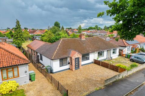 3 bedroom semi-detached bungalow for sale, Links Avenue, Hellesdon, Norwich.
