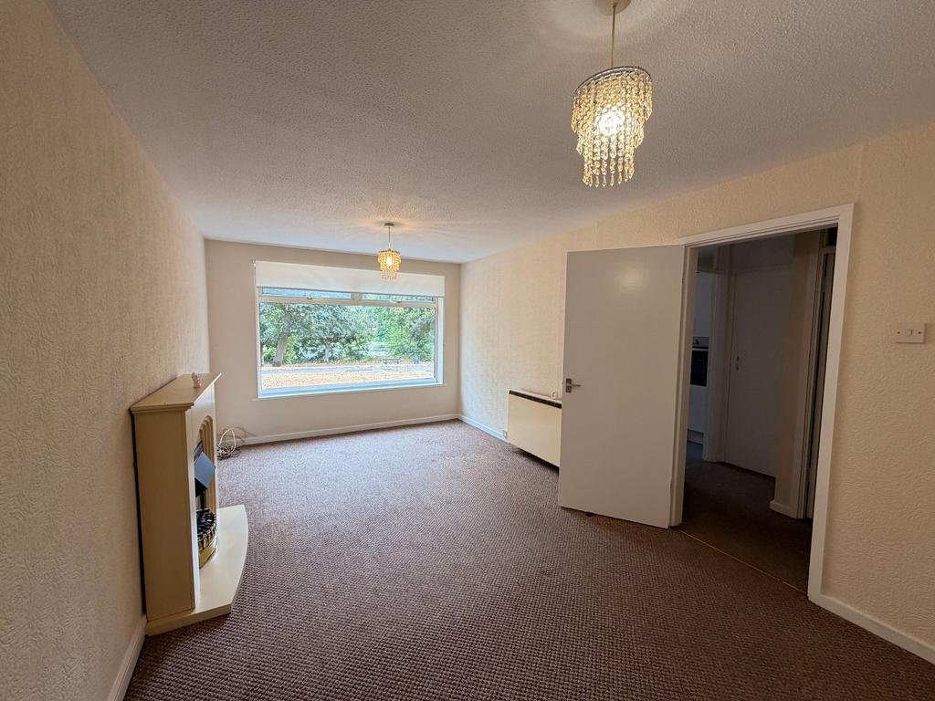 Apartment in Birmingham, West Midlands - View 4