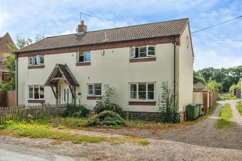 5 bedroom cottage for sale, The Street, Lamas, Norwich