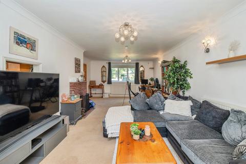 5 bedroom cottage for sale, The Street, Lamas, Norwich