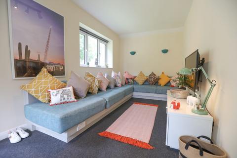 9 bedroom house to rent, Halland Road, Brighton BN2