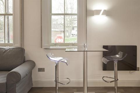 1 bedroom flat to rent, Hythe Bridge Street