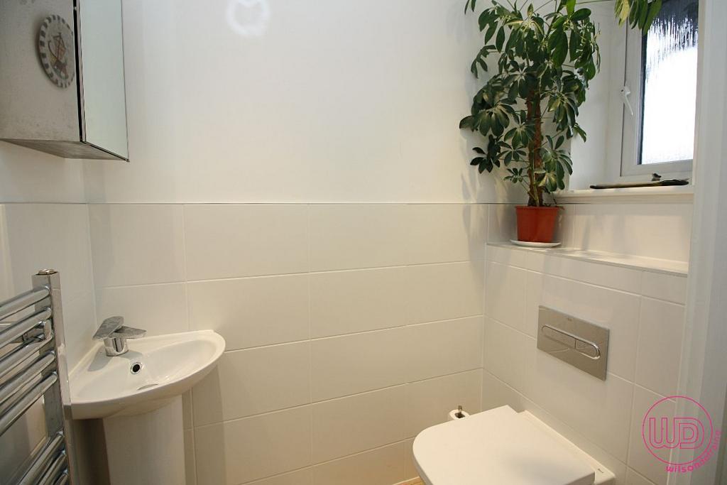 House in Newcastle Upon Tyne - View 3
