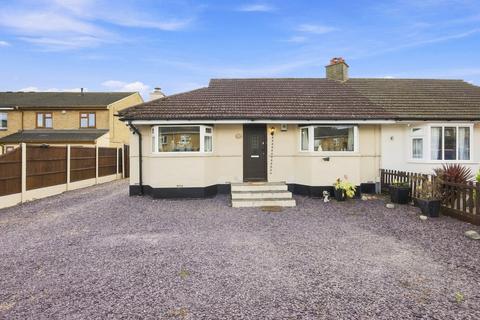 3 bedroom semi-detached bungalow for sale, Chesham Drive, Basildon SS15