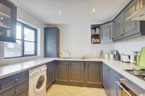 2 bedroom apartment for sale, Nelson Road, Leigh-on-sea SS9