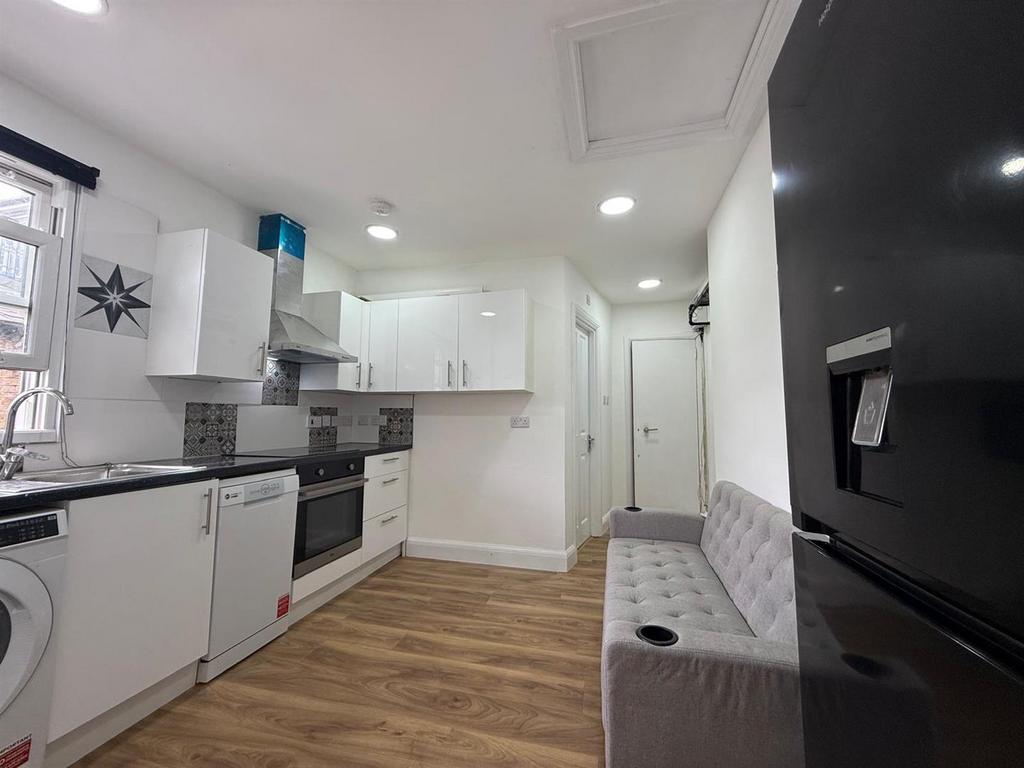 House in London - View 4