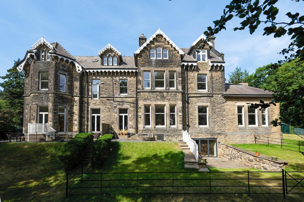 Apartment in West Yorkshire