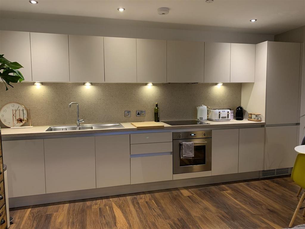 Apartment in Manchester - View 3