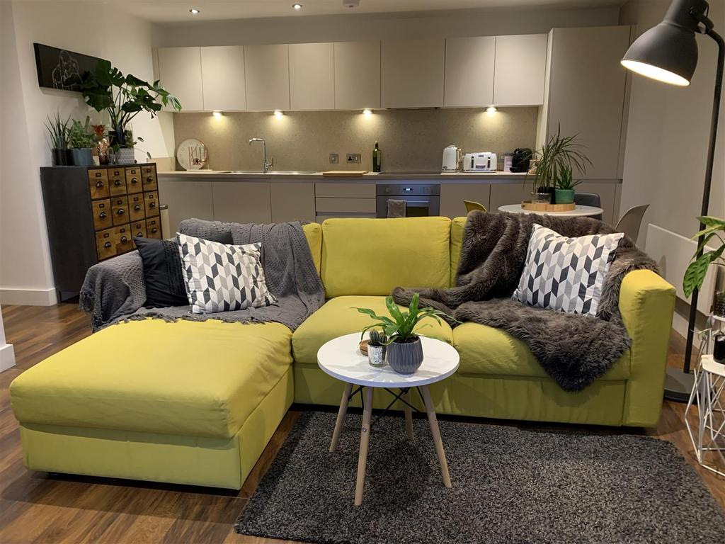 Apartment in Manchester - View 5