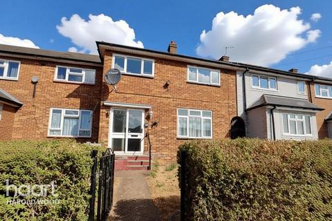 Fairford Close, Romford