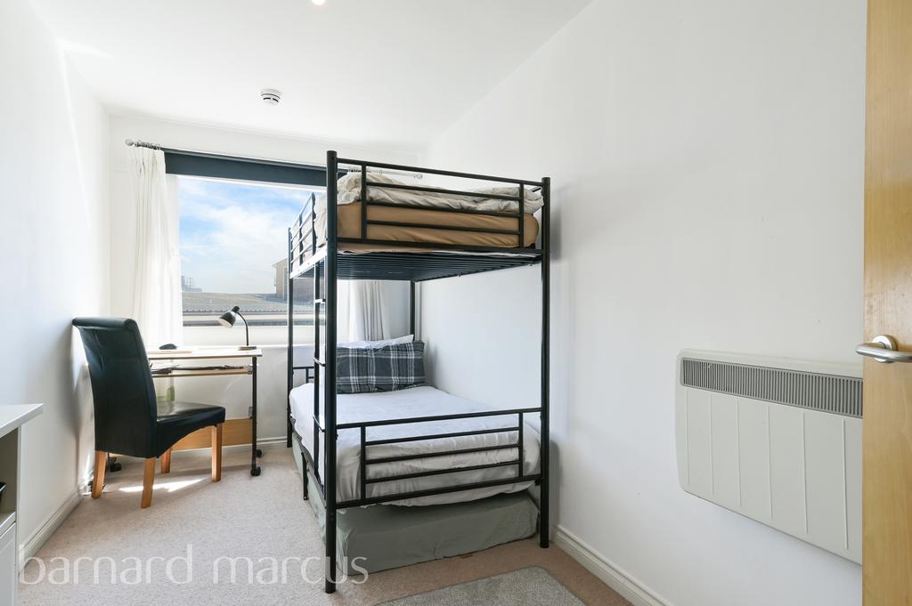 Apartment in FELTHAM - View 2