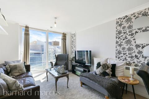 2 bedroom flat to rent, Tilley Road, FELTHAM