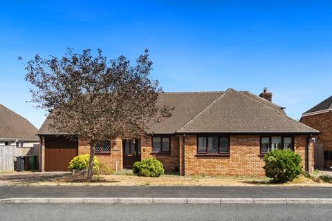 3 bedroom bungalow to rent, Hazel Drive, Plymouth