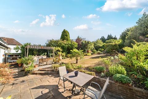 4 bedroom house for sale, Garlichill Road, Epsom, KT18