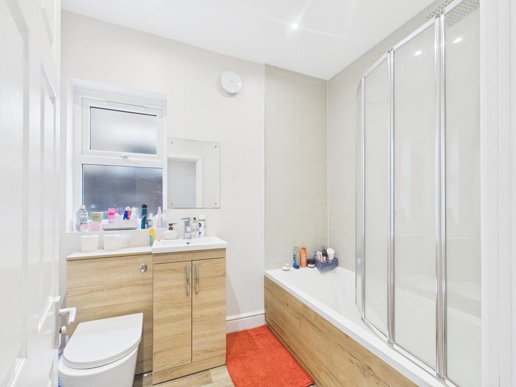 House in London - View 4