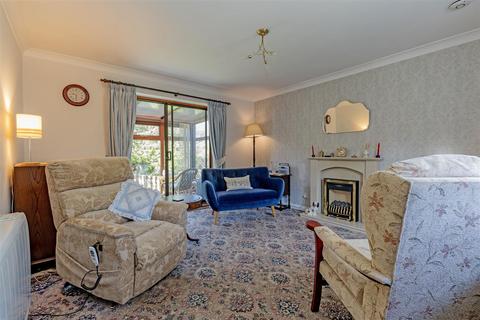 2 bedroom bungalow for sale, Ladybower Drive, Hathersage, Hope Valley