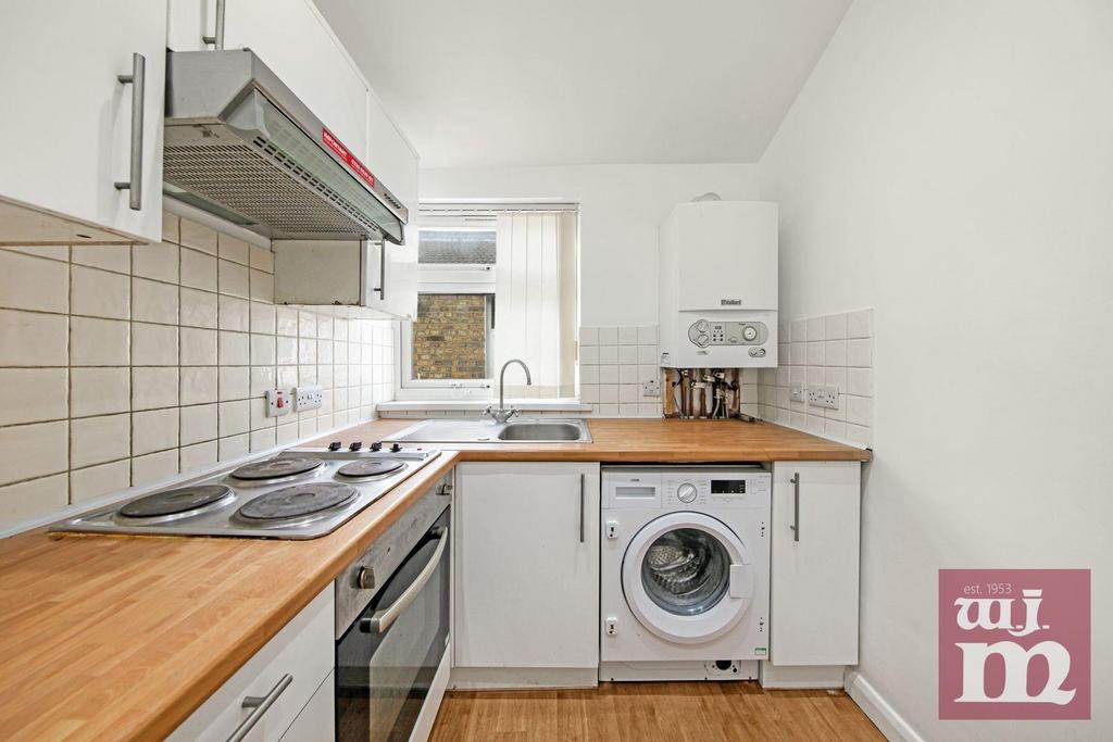Apartment in Stratford, - View 2