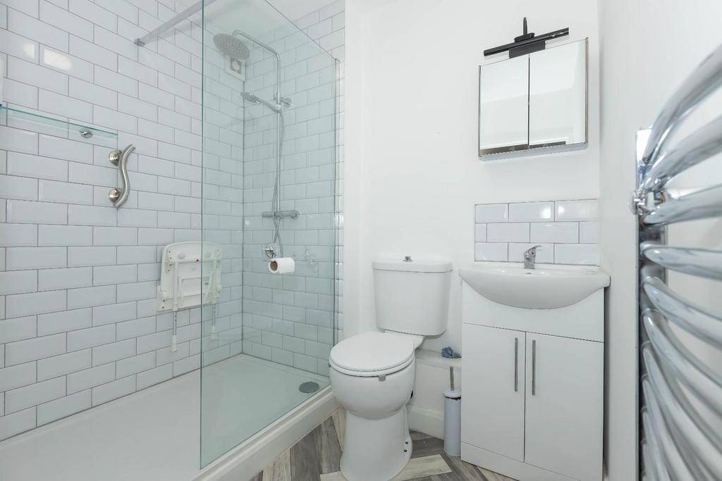 House in Hove - View 5