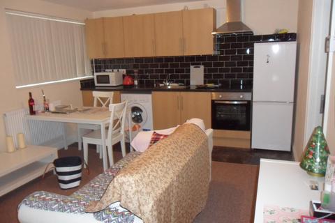 2 bedroom flat to rent, Walsgrave Road, Stoke CV2