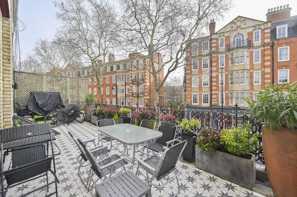 Apartment in London, Royal Borough of Kensington and Chelsea - More