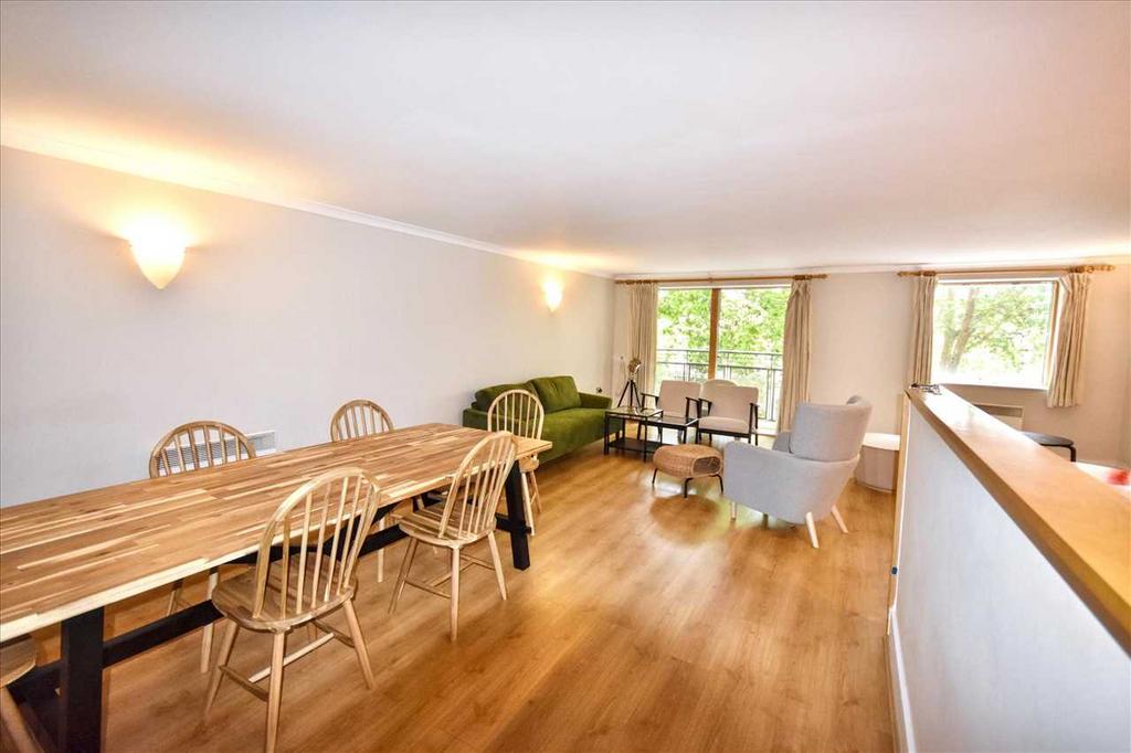 Apartment in Chiswick - More