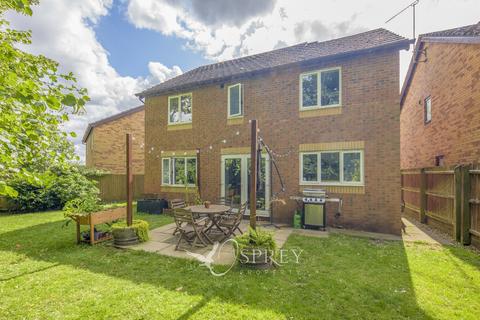 4 bedroom detached house to rent, Rowell Way, Peterborough PE8