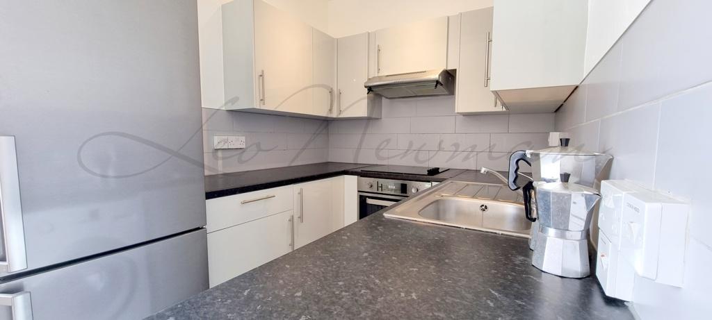 Apartment in London - View 5