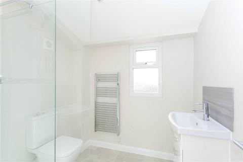 Studio to rent, Harcourt House, Cotswold Dene, Standlake, OX29