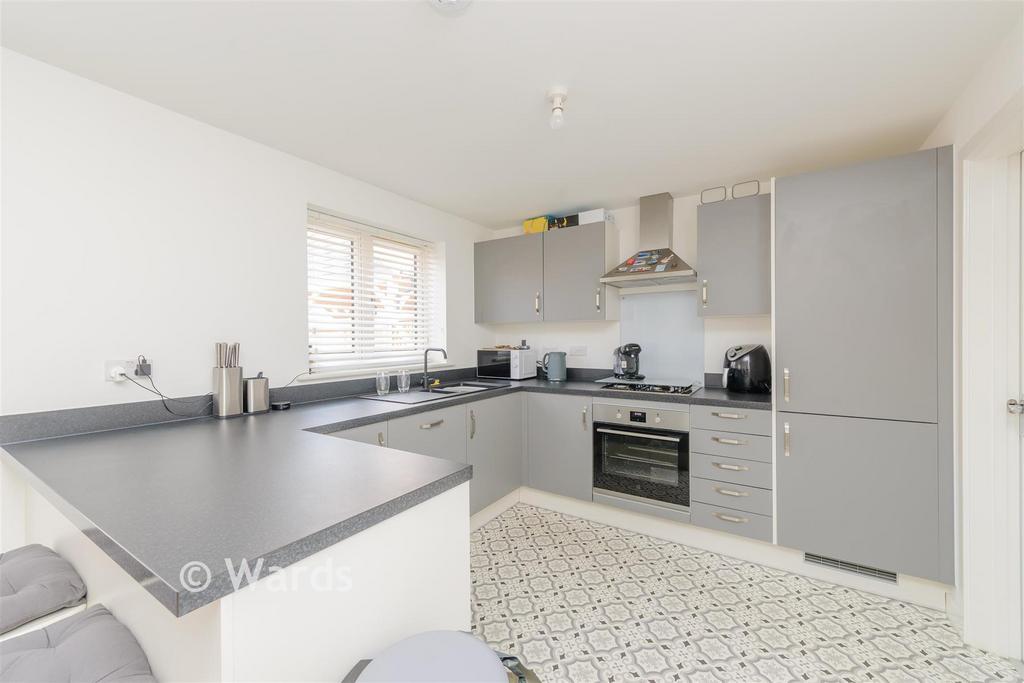 House in Gillingham - More