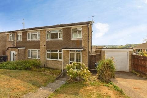 3 bedroom semi-detached house to rent, Kestrel Close, High Wycombe, Buckinghamshire, HP13