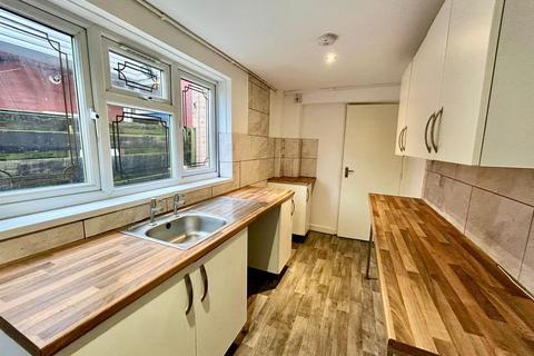 3 bedroom terraced house to rent, Scarborough Road, PleckWalsall