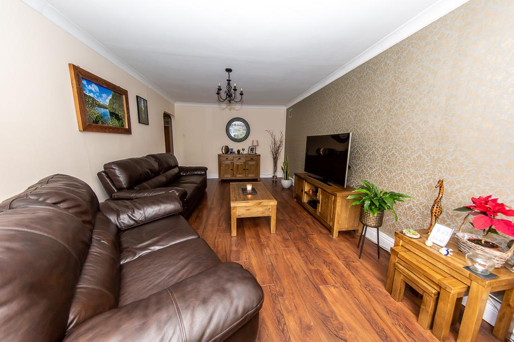 Apartment in Enfield - View 5