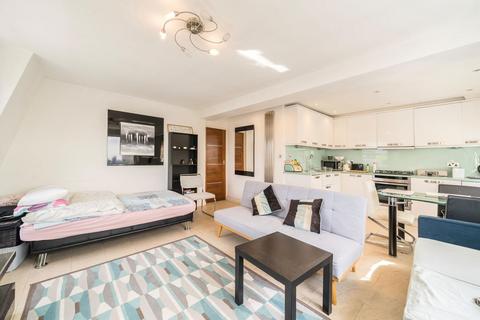 1 bedroom flat for sale, Newton Street, London WC2B