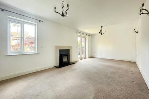 4 bedroom detached house to rent, Hall Wood Road, NORWICH